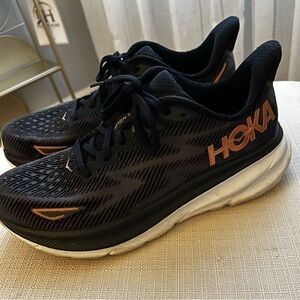 HOKA Clifton 9